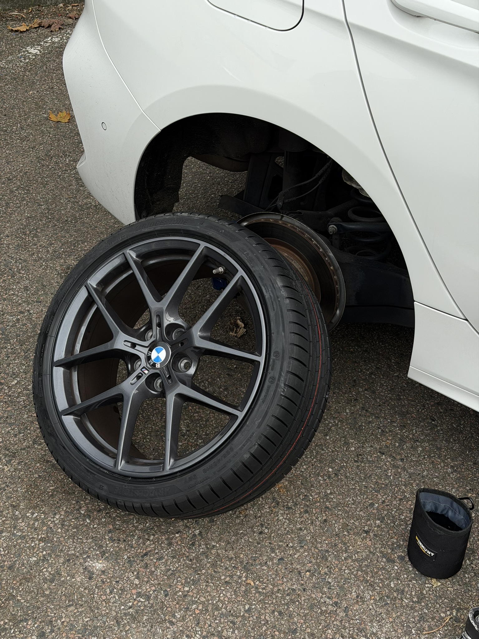 Driver calling My Tyres for roadside help